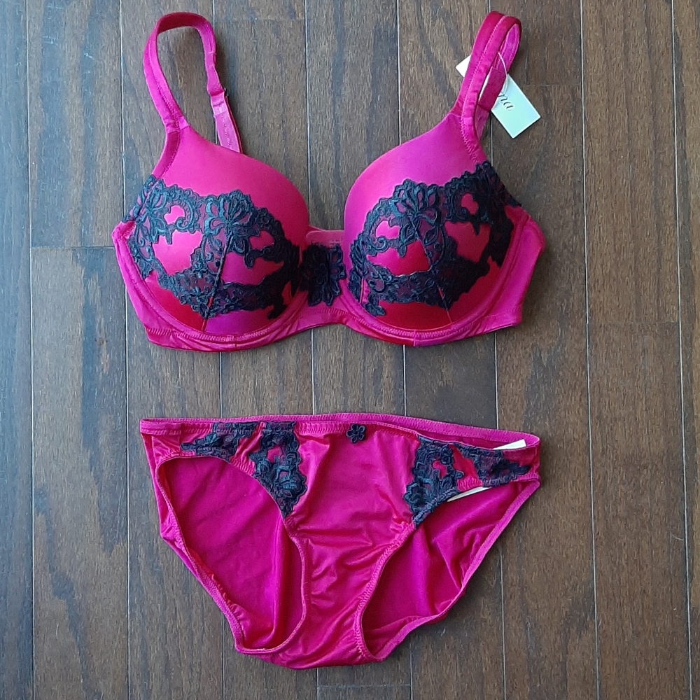 Soma limited edition bra and panty set